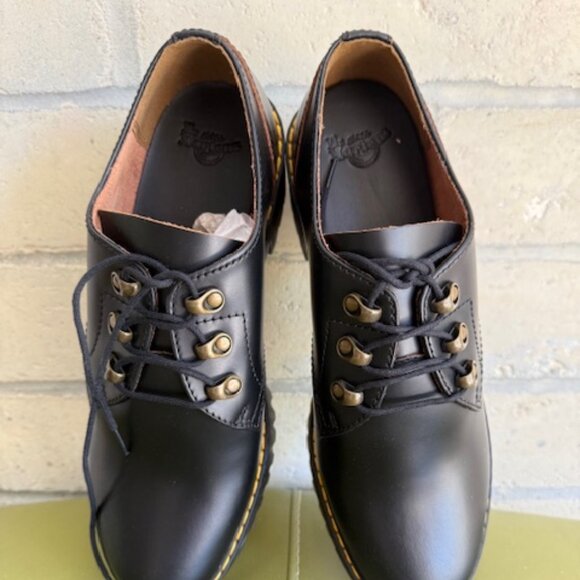 Dr. Martens Leona Lo black heeled oxford shoe size US W 11 / UK 9 - Picture 3 of 10
